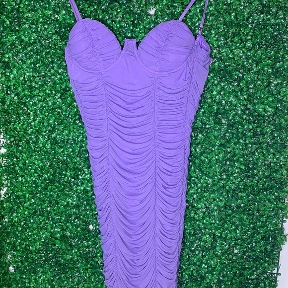 Ruched midi dress, lavender - Picture 2 of 3